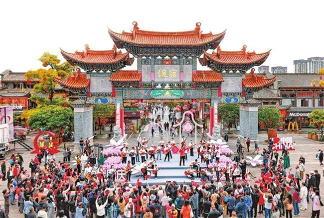 多彩文化活动点亮假期